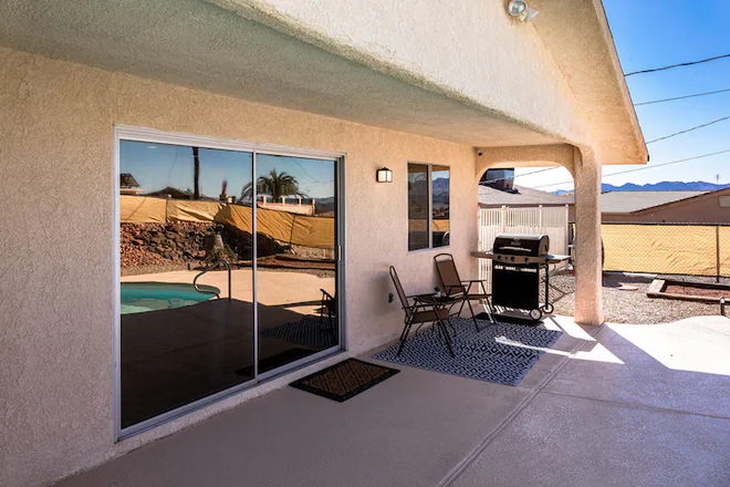 Relax&Unwind | Pool | Nintendo | Horseshoe | Cozy
