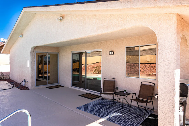 Relax&Unwind | Pool | Nintendo | Horseshoe | Cozy