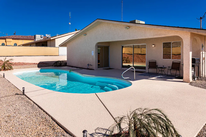 Relax&Unwind | Pool | Nintendo | Horseshoe | Cozy
