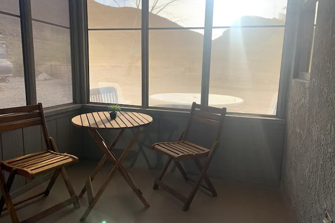 Desert Backdrop | Trail Access | Pets | Fire pit