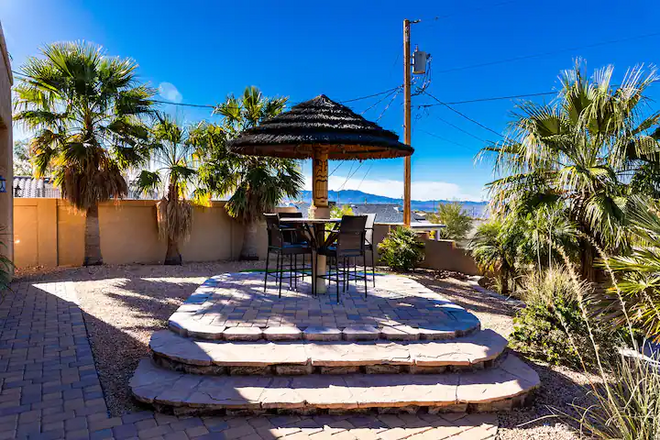 You Can Find Me At The Lake | Firepit | BBQ | Spa