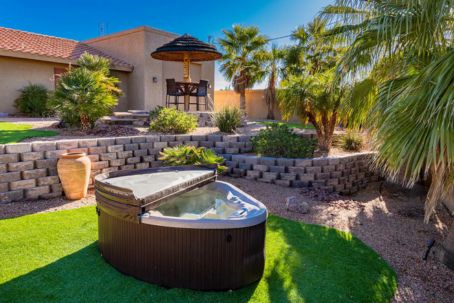 You Can Find Me At The Lake | Firepit | BBQ | Spa