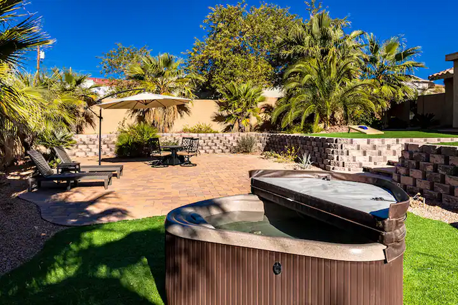 You Can Find Me At The Lake | Firepit | BBQ | Spa