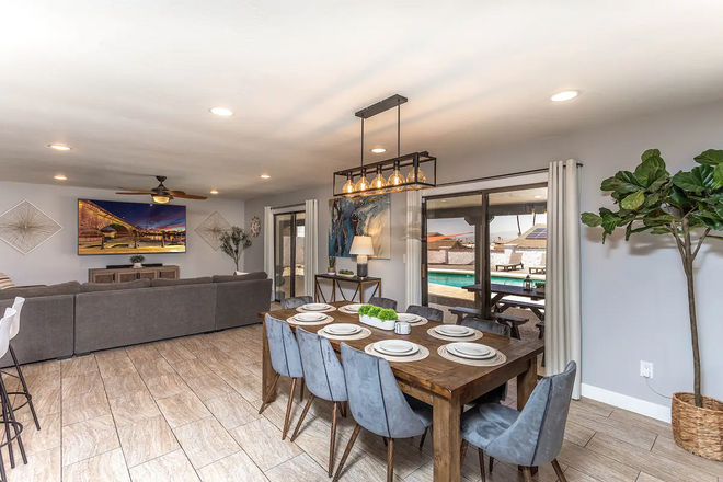 HavaSunny Stay - Pool | Spa | Game Room | Fire Pit
