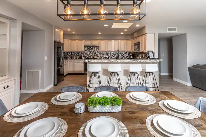 HavaSunny Stay - Pool | Spa | Game Room | Fire Pit