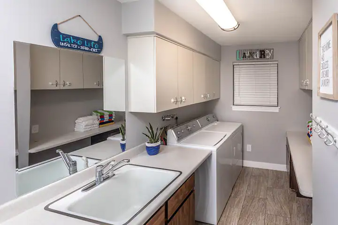 HavaSunny Stay - Pool | Spa | Game Room | Fire Pit