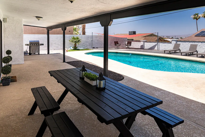 HavaSunny Stay - Pool | Spa | Game Room | Fire Pit
