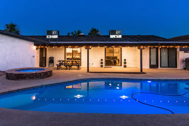 HavaSunny Stay - Pool | Spa | Game Room | Fire Pit