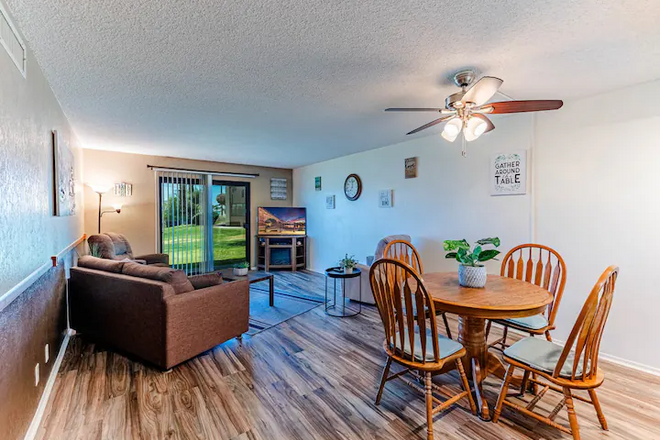 Long Stays | Lake Views | Pool | Spa | Central