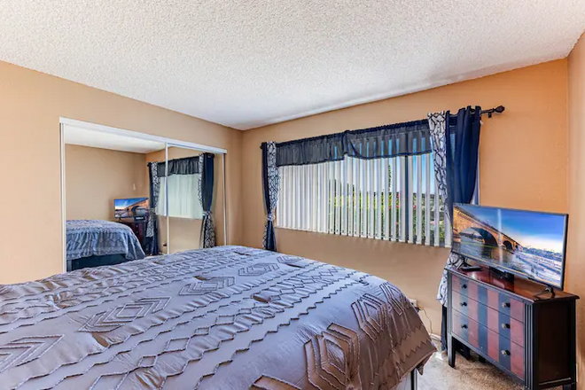 Long Stays | Lake Views | Pool | Spa | Central