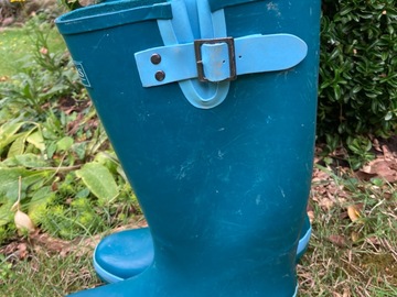 General outdoor: Stylish turquoise wellies