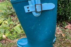 General outdoor: Stylish turquoise wellies