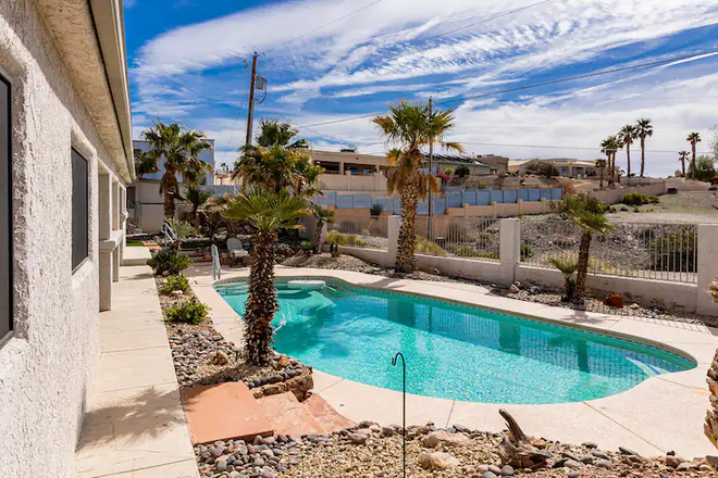 HavaLake Stay | Heatable Pool | Largest Driveway