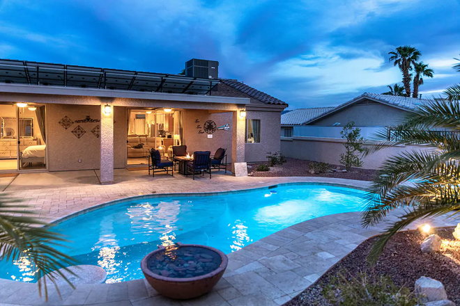 Luxury Home - Pool | Spa | 3BRM | Minutes To Lake