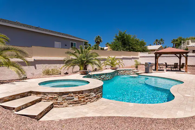 Luxury Home - Pool | Spa | 3BRM | Minutes To Lake