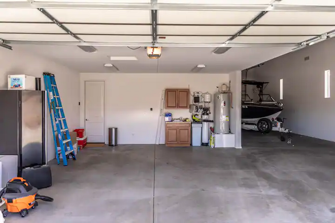 Luxury Home - Pool | Spa | 3BRM | Minutes To Lake