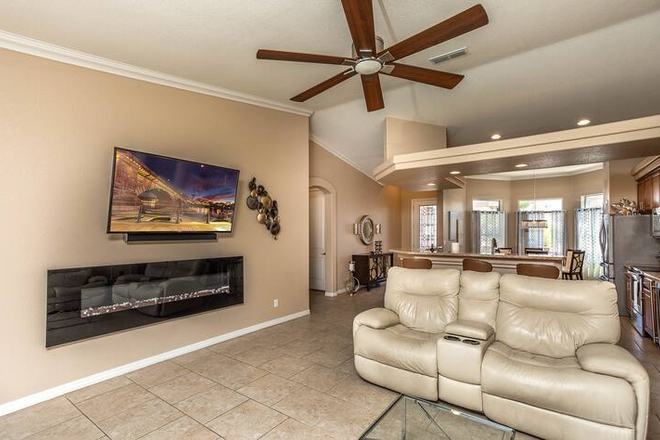 Luxury Home - Pool | Spa | 3BRM | Minutes To Lake