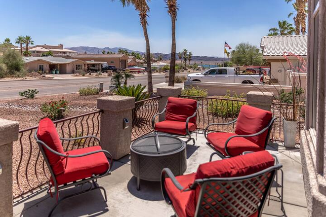 Luxury Home - Pool | Spa | 3BRM | Minutes To Lake