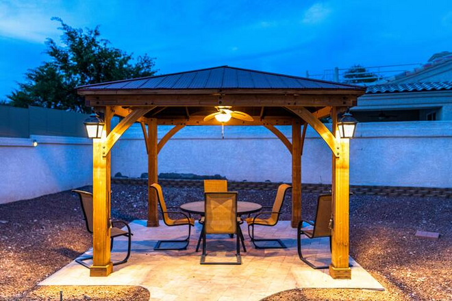 Luxury Home - Pool | Spa | 3BRM | Minutes To Lake