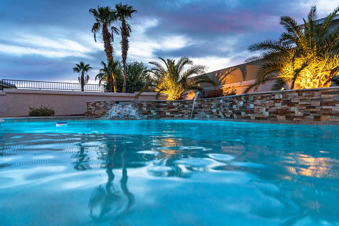 Luxury Home - Pool | Spa | 3BRM | Minutes To Lake