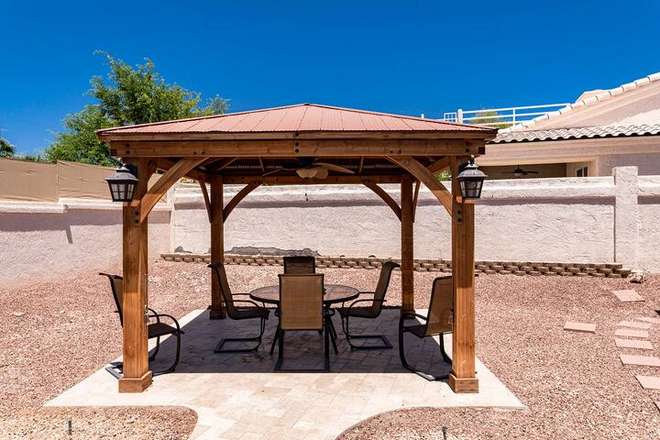 Luxury Home - Pool | Spa | 3BRM | Minutes To Lake