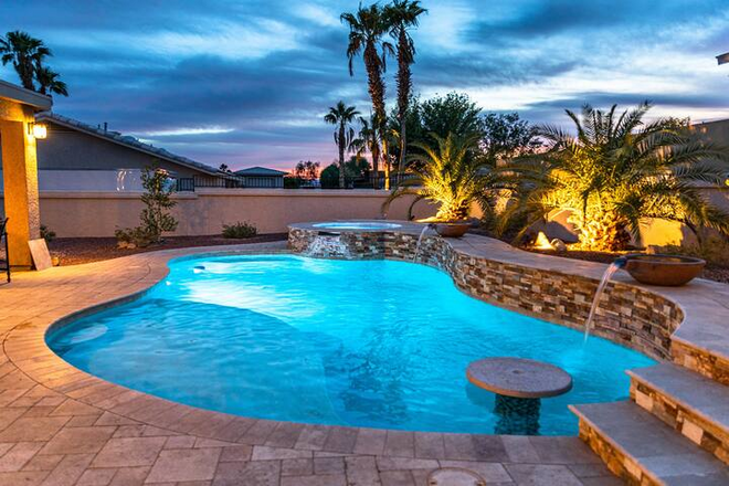 Luxury Home - Pool | Spa | 3BRM | Minutes To Lake