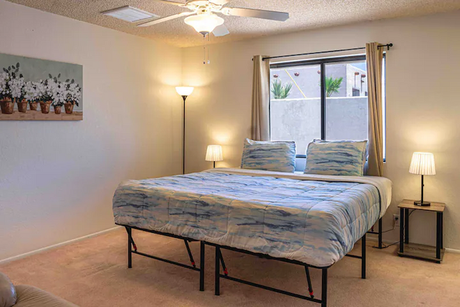 Cheerful Pool Home | 10Min To Lake | Clean | Cozy