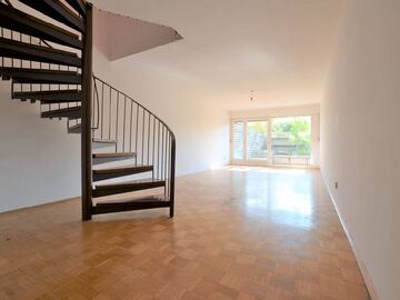 property to swap: 120m2 Maisonette München Olympiadorf gegen kleinere City Wohnung