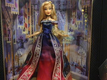 Selling with online payment: Aurora Ultimate Princess Celebration Limited Edition Doll