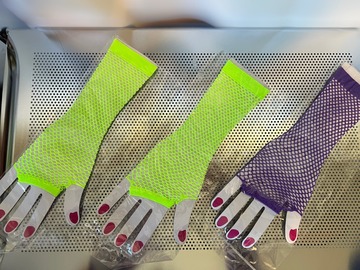 Selling with online payment: Neon Mesh Gloves