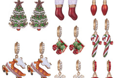 Buy Now: 32pairs Christmas earrings
