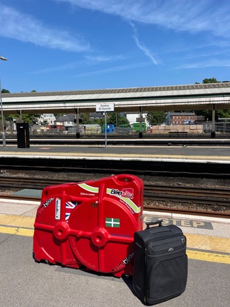 Used shop bike box