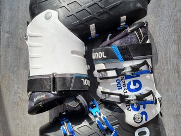 Winter sports: Rossignol All-Track 100 Ski Boots