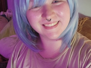 Selling with online payment: blue soft medium wig (used)