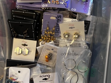 Buy Now: Jewelry 500 piece lot