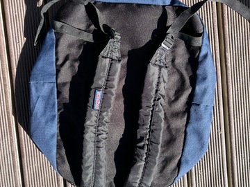 Selling with online payment: Jansport navy blue backpack