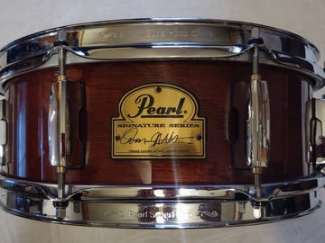 Selling with online payment: Pearl Omar Hakim Signature 13x5" African Mahogany Snare Drum