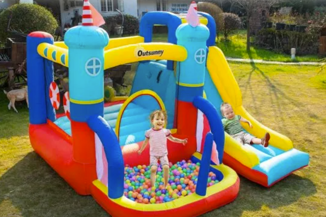 Bouncy Castle for 2-5 year olds