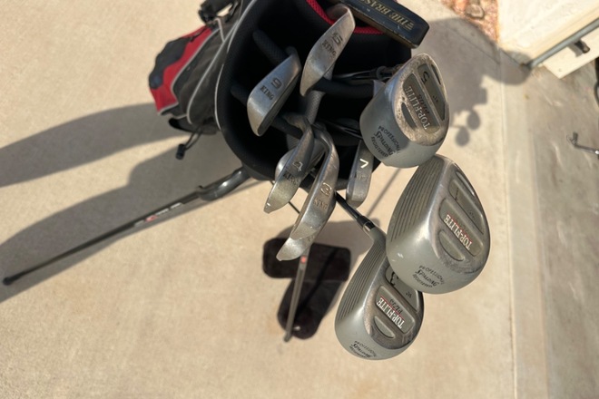Set of Lion clubs with bag