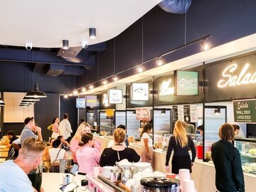 Book a table: Combine the joys of gastronomic exploration and workspace