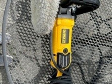 Renting out with online payment: Dewalt 9-in Variable Speed Buffer/Polisher - Corded