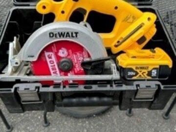 Renting out with online payment: Dewalt 6.5" Circular Saw with 5AH Battery