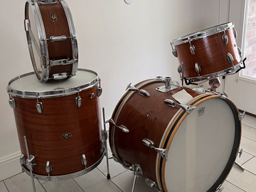 Selling with online payment: 1960s Slingerland 13/16/20 matching snare