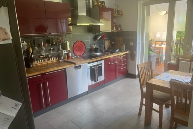 Zweifamilienhaus gegen kleines Haus oder Wohnung  