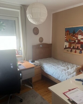 Zweifamilienhaus gegen kleines Haus oder Wohnung  