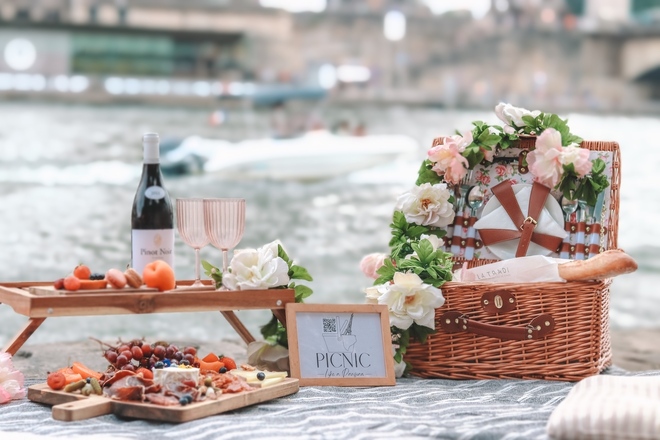 Picnic Like a Parisian Luxury Picnics in Paris