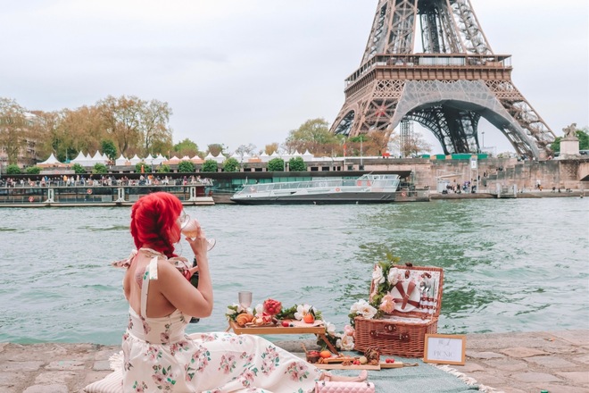 Picnic Like a Parisian Luxury Picnics in Paris