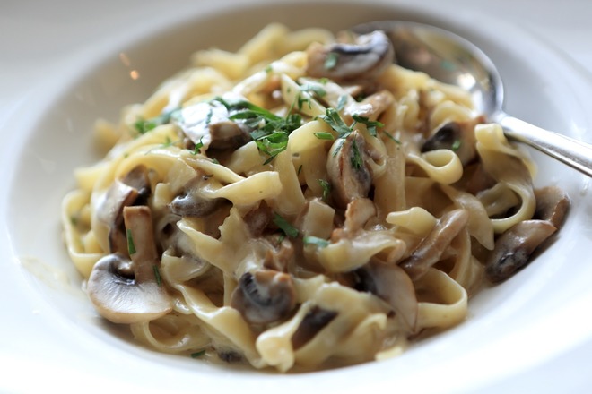 Fettuccine & Wine 