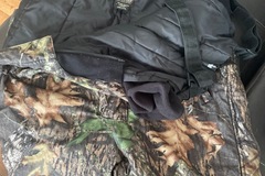 Vente d'un article ou d'un service autre qu'un territoire: Pantalon hiver (salopette) Large RVT wear
