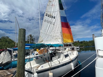 Requesting: Captain Needed - 1978 CCY 26" Key Largo to South Beach Marina